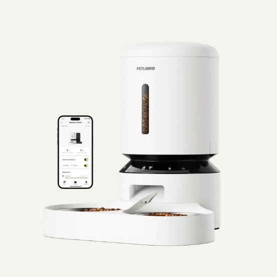 Best Automatic Cat Feeders for Busy Owners: Is a Smart Feeder Worth It?